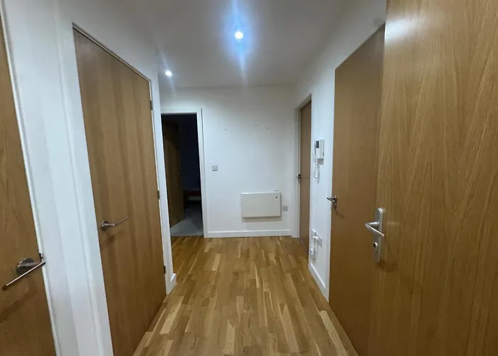 Ideally Located Didsbury Chorlton Gated Parking - Pass The Keys Apartamento *