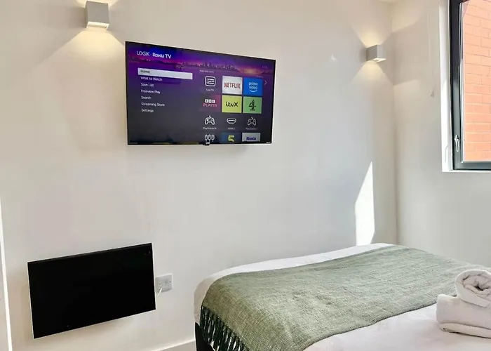 3 Bedroom Penthouse Roof Garden Parking Canal * Mánchester