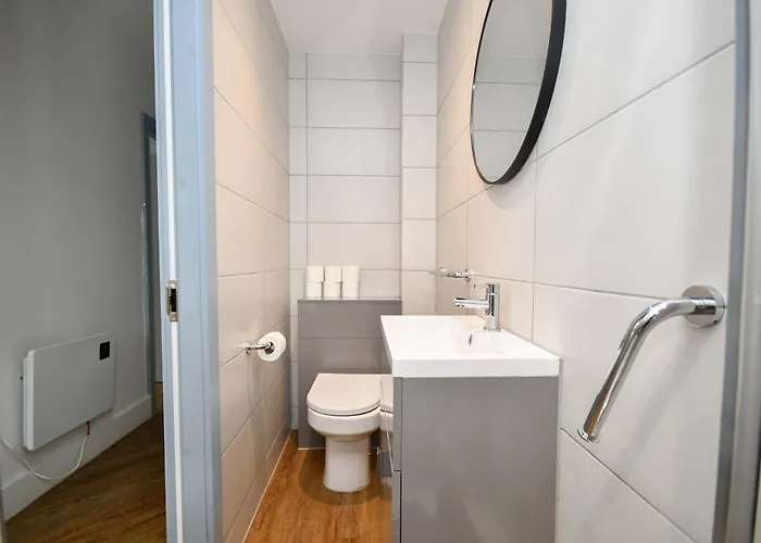 Apartament Convenient 2bed Flat W Security