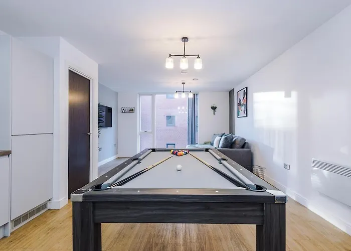 Centre, Central, Pool Table