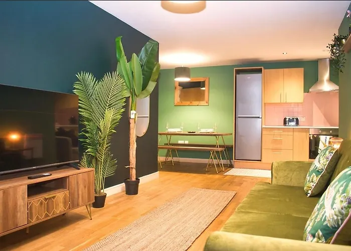 Spacious 2br By Torr Group With Free Underground Allocated Parking * Manchester