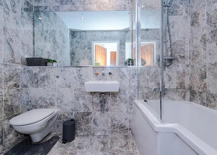 Centre, Luxury Penthouse *