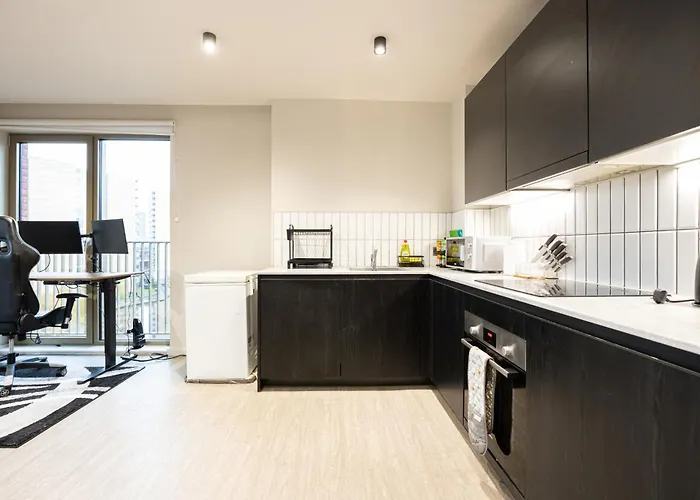 Апартаменты Chic 2bed Near Castlefield Canals-4min To Station