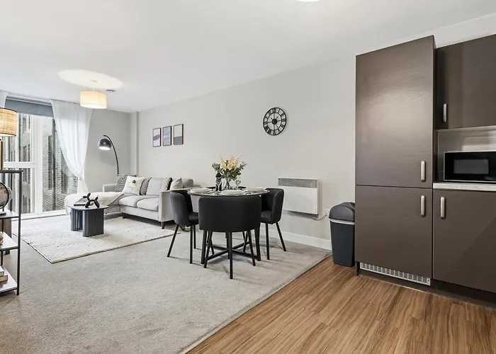 Lux 2bd, Free Parking & Wifi, Near Mcr Center And Media *