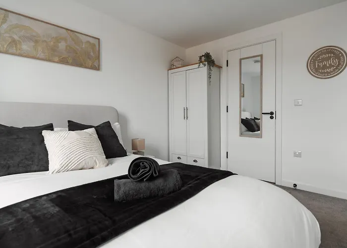 דירה 2 Bedroom - Old Trafford - Balcony - Free Parking מנצ'סטר