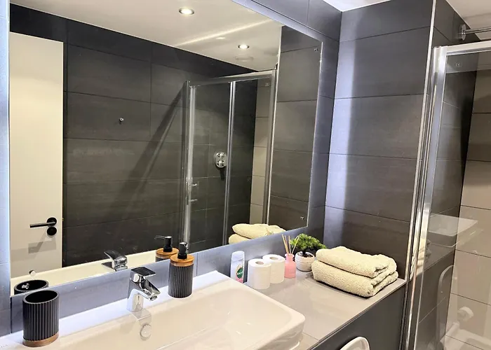 Modern 2br In Piccadilly דירה מנצ'סטר