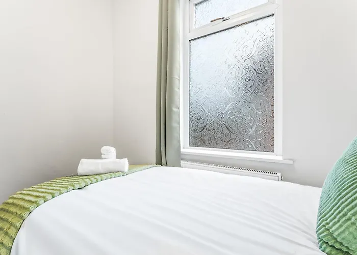 Διαμέρισμα Comfortable 4 Bed - Free Parking & Fast Wifi Denton (Tameside)