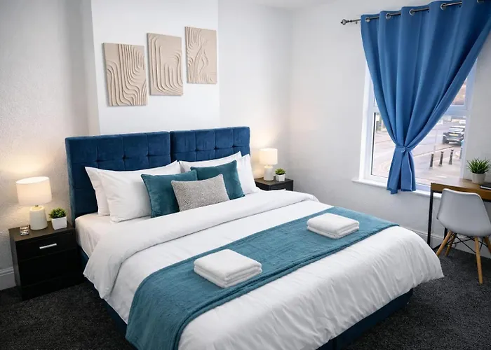 4bdr Contractor Hub - Sleeps 7 - Free On Street Parking Appartamento *