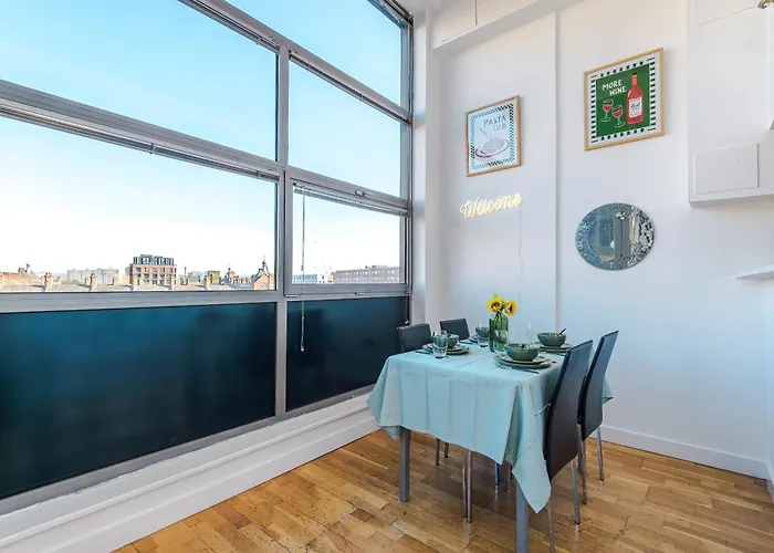 Modern 2br Flat For 4 Full Kitchen Apartament