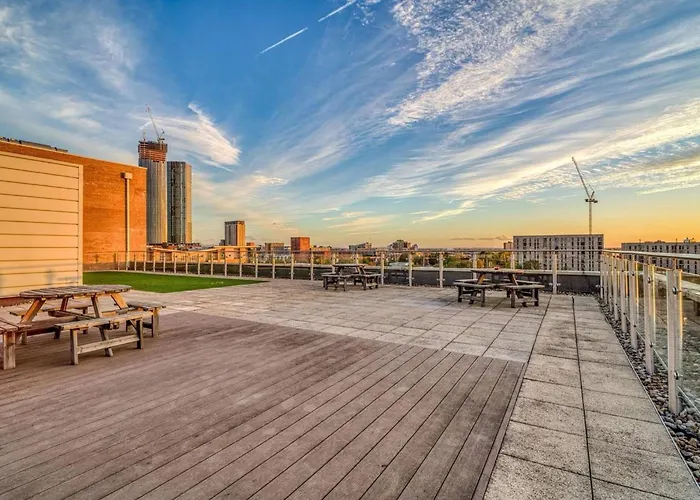 City View Apartment Near Manchester City Centre Апартаменты Манчестер