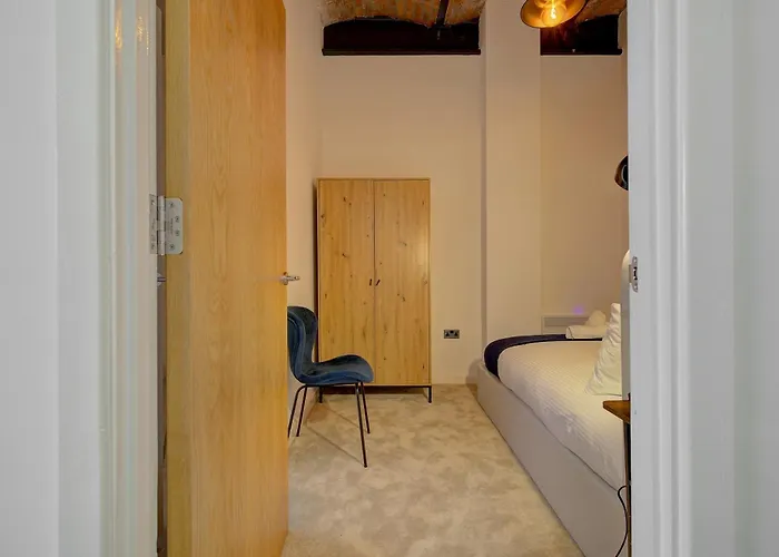 Ancoats Old Spinning Mill Free Parking - Pass The Keys * مانشستر