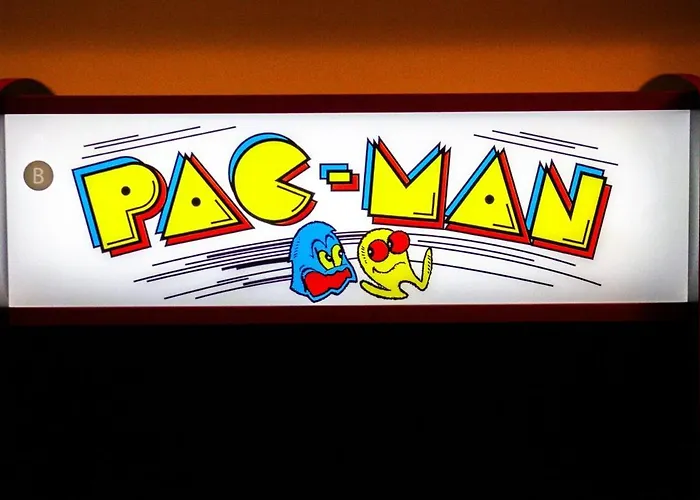 Appartement Spacious 4 Bedroom House With Pacman,darts, Netflix By Vista Short Lets