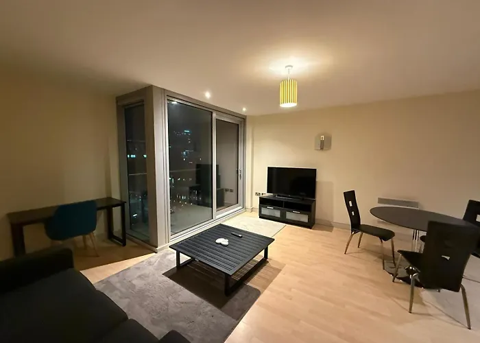 Spacious 2-Bed Apartment In Manchester City Centre 맨체스터
