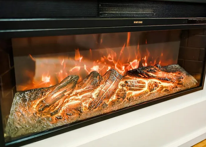 3-Bed Gem By Parydise Properties - Spacious & Elegant Near City Centre & Etihad- Perfect For Business Or Leisure 曼彻斯特