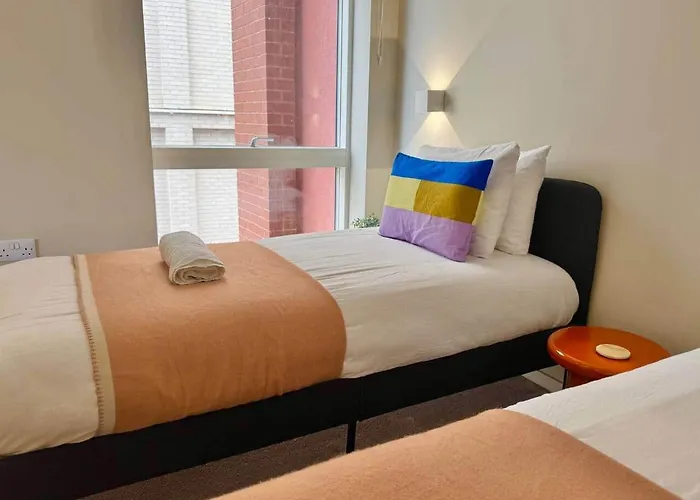 Boutique Centre Apartment, Balcony, Parking