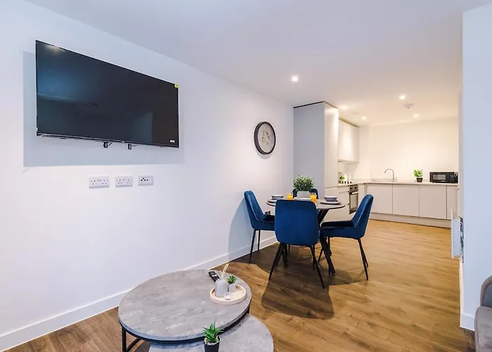 Centre, Comfy 1 Bedroom *