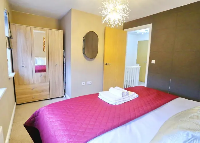 Modern Two-bedroom House Close To Centre Appartement