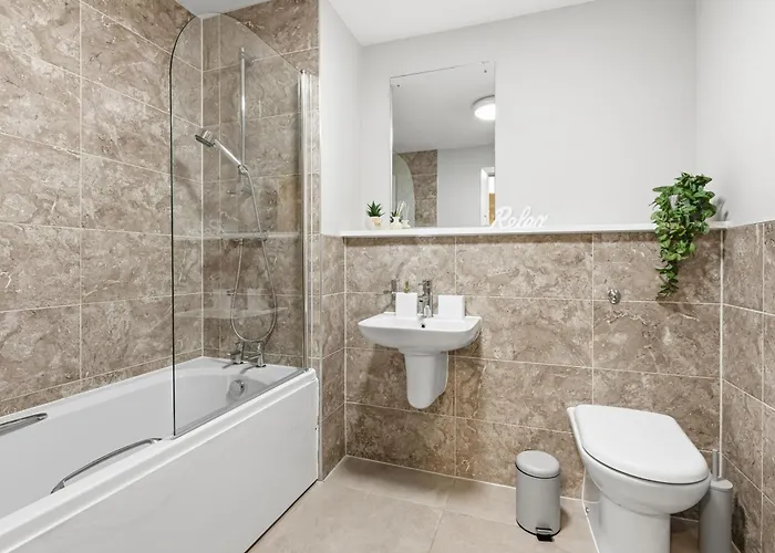 Lux 2bd, Free Parking & Wifi, Near Mcr Center And Media *