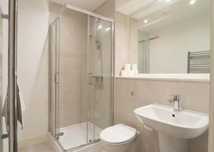 Bright 1 Bed In W Balcony * מנצ'סטר