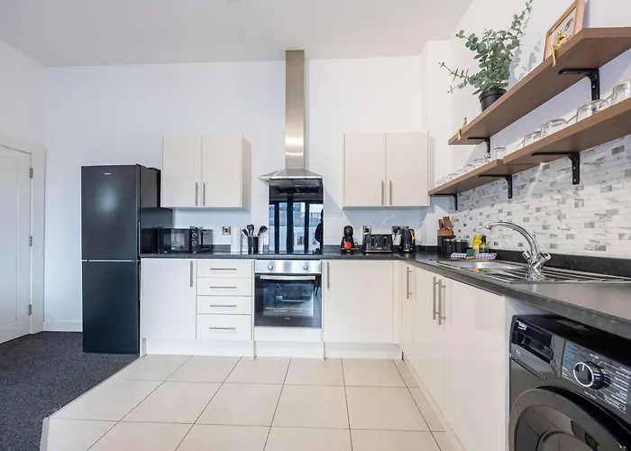 Spacious 2 Bed Near Media And Old Trafford * Manchester