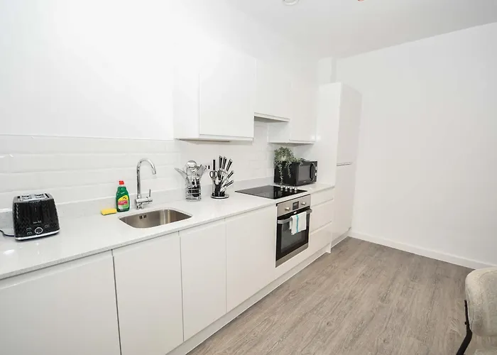 Spacious & Bright 1bed Nr Etihad Stadium * Μάντσεστερ