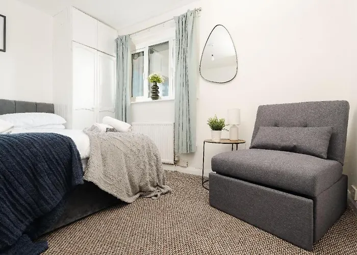 Lavish & Comfy - Contractors And Long - Close To Piccadilly & Etihad - Fast Speed Wi-fi - Sleep 7