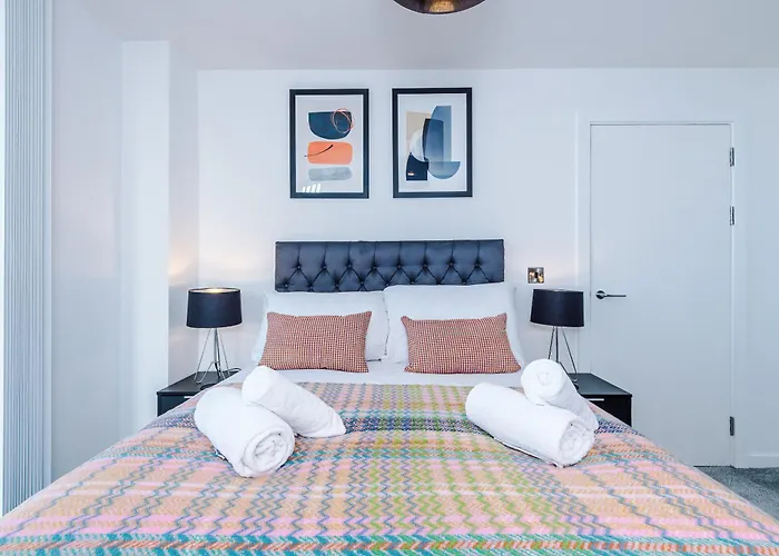 View With Pool Μάντσεστερ