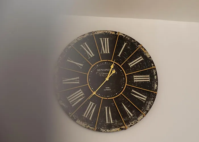 דירה Free Parking, Large House For Contractors & Families, Sleeps 6, 15mins To Centre