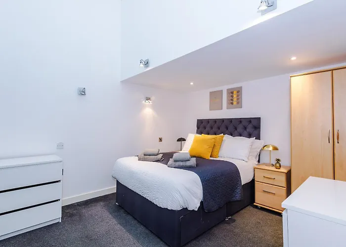 Apartment Modern 2br Flat For 4 Full Kitchen