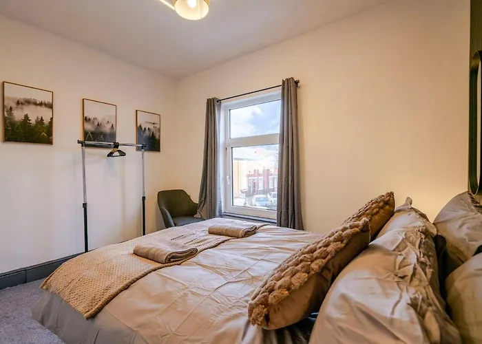 Tallis House, Near Centre, Sleeps 8 By Nmb شقة مانشستر