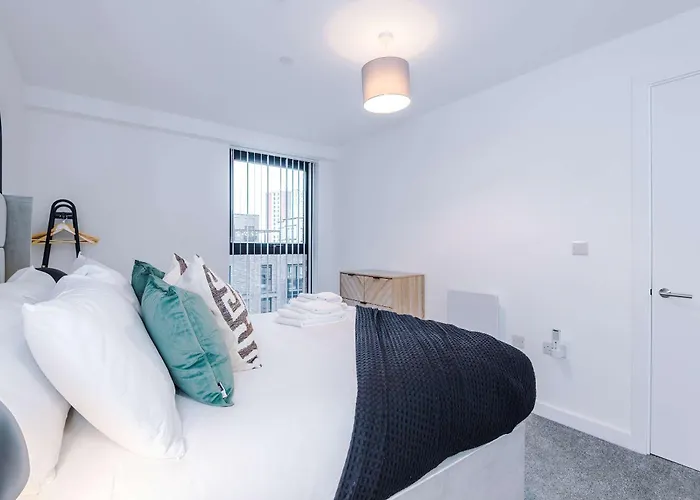 Modern 2br W Secure Parking Salford * Mánchester