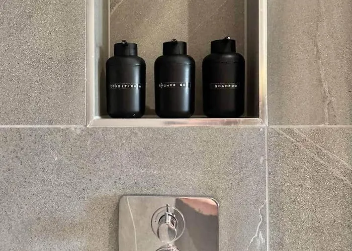 아파트 Boutique Centre Apartment, Balcony, Parking 맨체스터