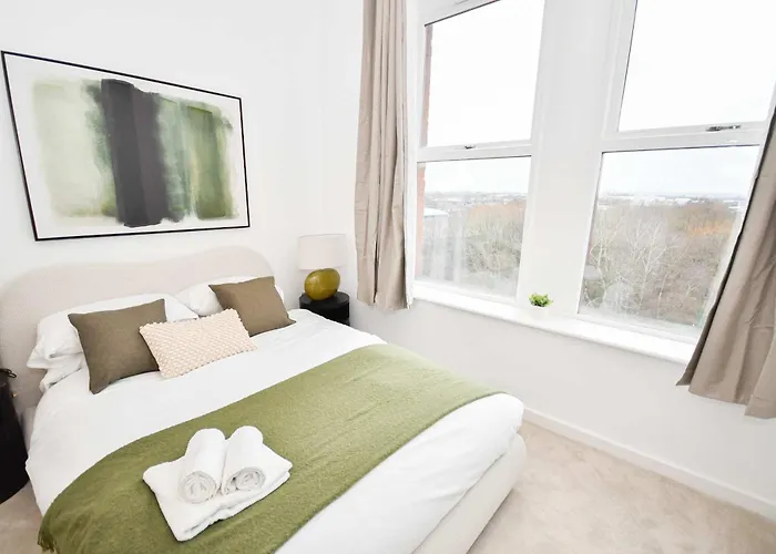 Spacious & Bright 1bed Nr Etihad Stadium Appartement *