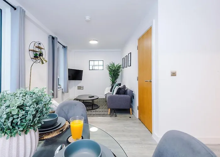 Central, 2 Bedroom, Penthouse Duplex Apartman *