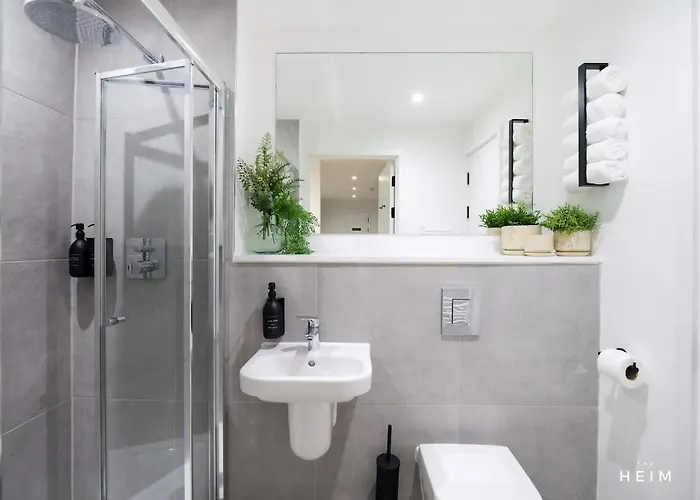 Juniper At The Heim Manchester