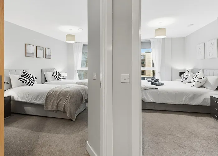 Lux 2bd, Free Parking & Wifi, Near Mcr Center And Media