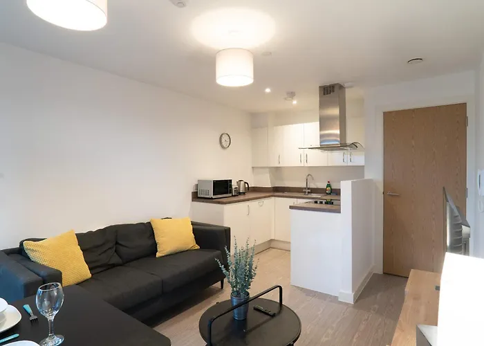 דירה Bright 1 Bed In W Balcony *