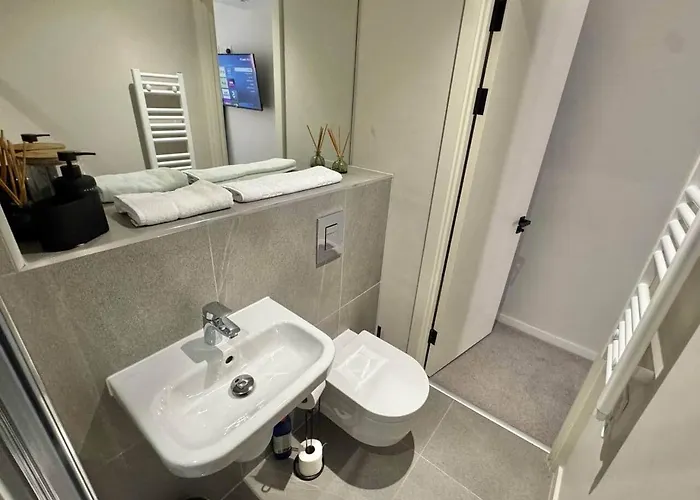 Boutique Centre Apartment, Balcony, Parking 아파트