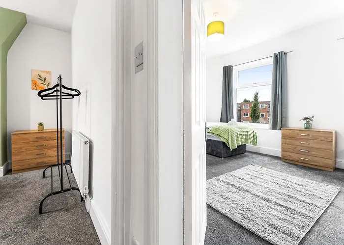 Comfortable 4 Bed - Free Parking & Fast Wifi Lägenhet Denton (Tameside)