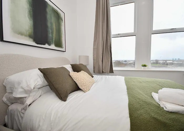 Spacious & Bright 1bed Nr Etihad Stadium Appartement