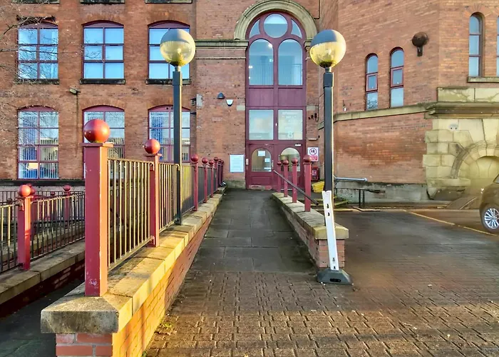 Ancoats Old Spinning Mill Free Parking - Pass The Keys *