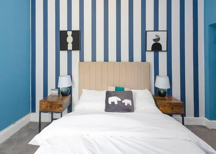 Charming 2-bed In M16 *