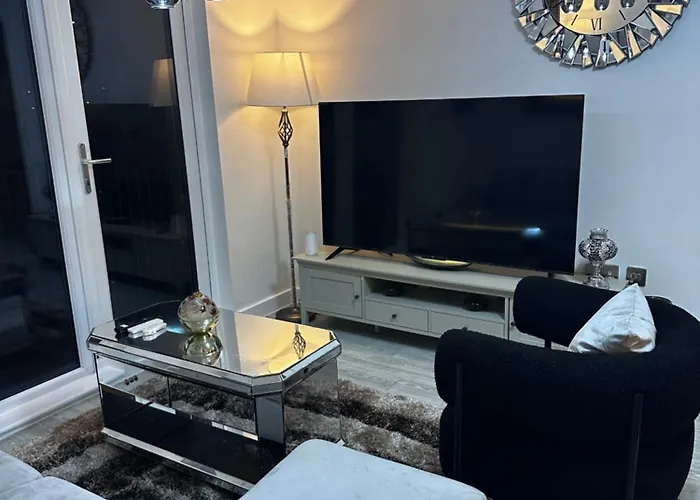 Mega12 Luxury Modern At Centre,2 Bath, 2 Toilets, 2 King Beds,-free Car Park Lägenhet