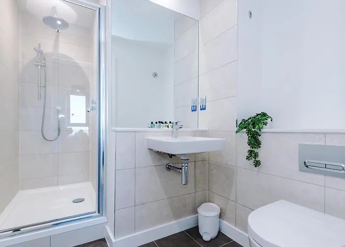 Apartament View With Pool Manchester