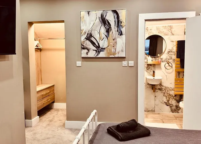 Flat In Manchester, 2 En-suite Beds, Etihad, Coop