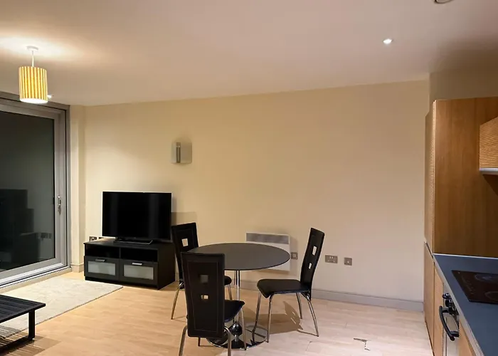 Daire Spacious 2-bed In Centre