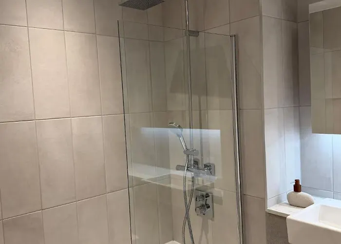 아파트 2bed - Sleeps 4 Centre Parking