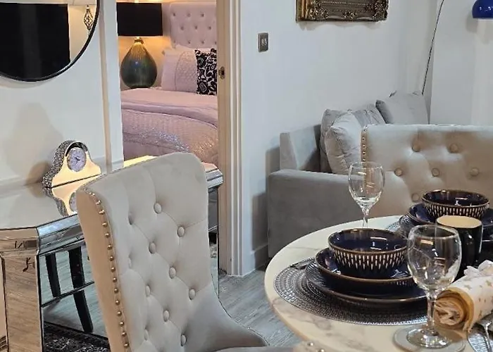 Appartement Mega12 Luxury Modern At Centre,2 Bath, 2 Toilets, 2 King Beds,-free Car Park *