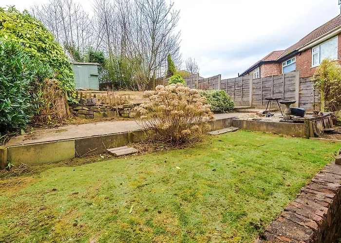 Stylish Home, Sleeps 7, Pool Table, Free Parking, Free Wi-fi, Full Kitchen, Perfect For Groups 曼彻斯特