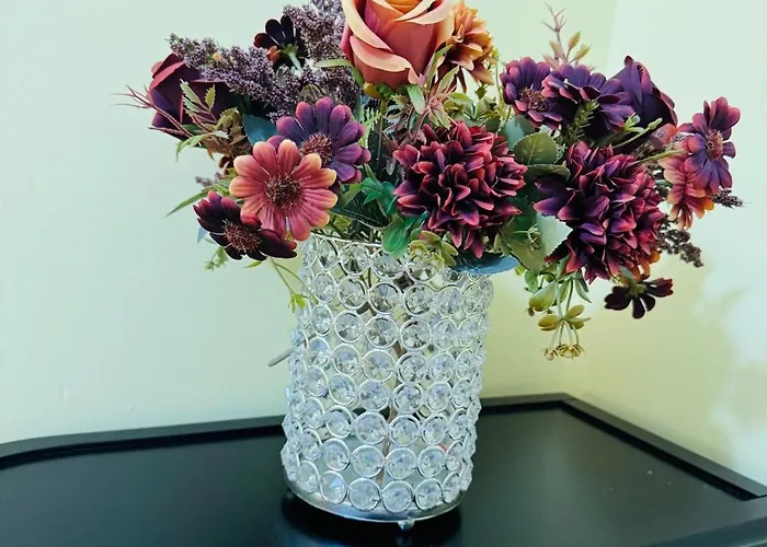 Luxury 2-bed Apartment,office With Built-in Tv King Bed, Private Entrance And Free Parking * Manchester